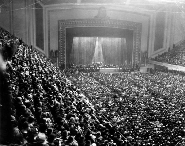 Huey speaking in Philadelphia before a crowd of 15,000. A local official claimed that Long could easily win 250,000 votes for President in his district.